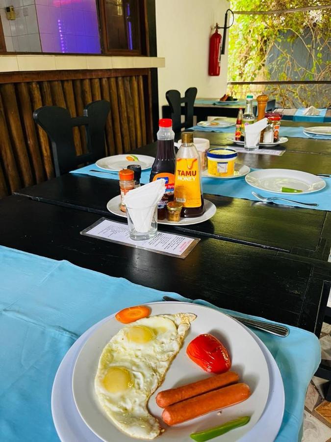 Triniti Oysterbay Otel Darüsselam Dış mekan fotoğraf