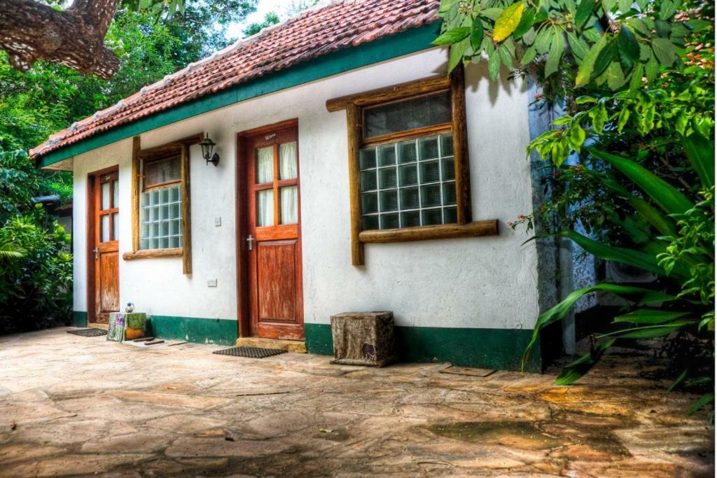 Triniti Oysterbay Otel Darüsselam Dış mekan fotoğraf